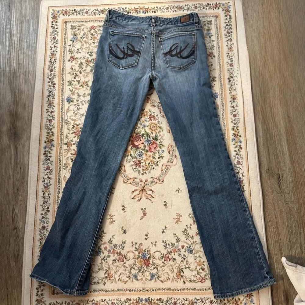 Women’s Low Rise Bootcut Blue Jeans - Classic Medium Wash